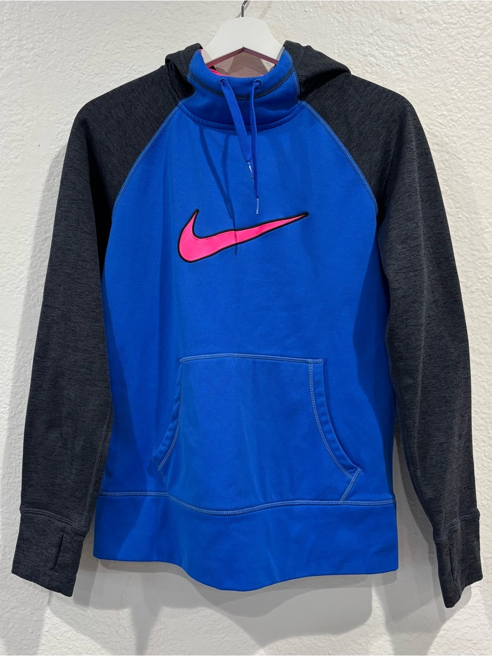 Nike Women’s Blue & Black Hoodie Therma Fit Pullover Size M